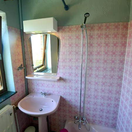 Dom wakacyjny With Pool & Sauna